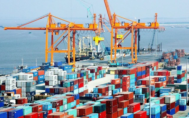 6 tháng đầu năm, Việt Nam suất siêu 12,25 tỷ USD.