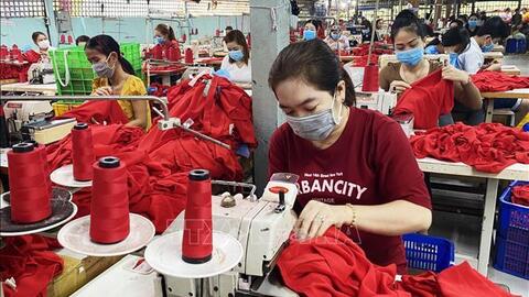 Kinh tế 2023, dự báo 2024: Doanh nghiệp vượt sóng tái cấu trúc