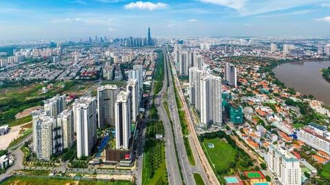 Triển vọng ngành bất động sản tích cực hơn nhờ các yếu tố vĩ mô