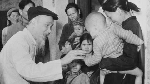 Uy tín, hình ảnh người cán bộ, đảng viên theo tư tưởng Hồ Chí Minh - Vận dụng vào xây dựng, chỉnh đốn Đảng hiện nay