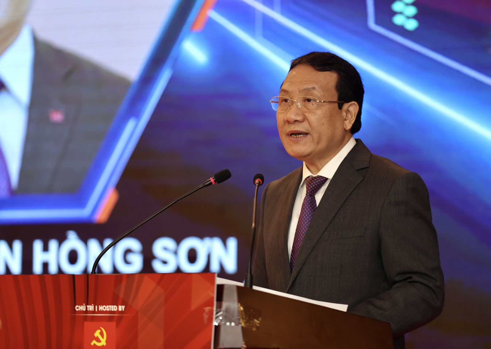 Hội thảo chuyên đề 1 của Diễn đàn cấp cao về công nghiệp 4.0 năm 2023: “Nâng cao năng lực sản xuất thông minh và phát triển ngành công nghiệp công nghệ số theo định hướng make in Việt Nam”