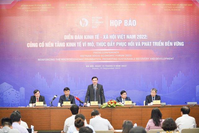 Diễn đàn Kinh tế - Xã hội Việt Nam 2022: Củng cố nền tảng kinh tế vĩ mô, thúc đẩy phục hồi và phát triển bền vững   - Ảnh 1. Diễn đàn Kinh tế - Xã hội Việt Nam 2022: Củng cố nền tảng kinh tế vĩ mô, thúc đẩy phục hồi và phát triển bền vững   - Ảnh 1.