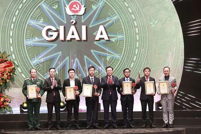 Lễ trao giải Giải Búa liềm vàng lần thứ VII năm 2022: Các tác phẩm bám sát những vấn đề nóng, sự kiện nổi bật - Ảnh 2.